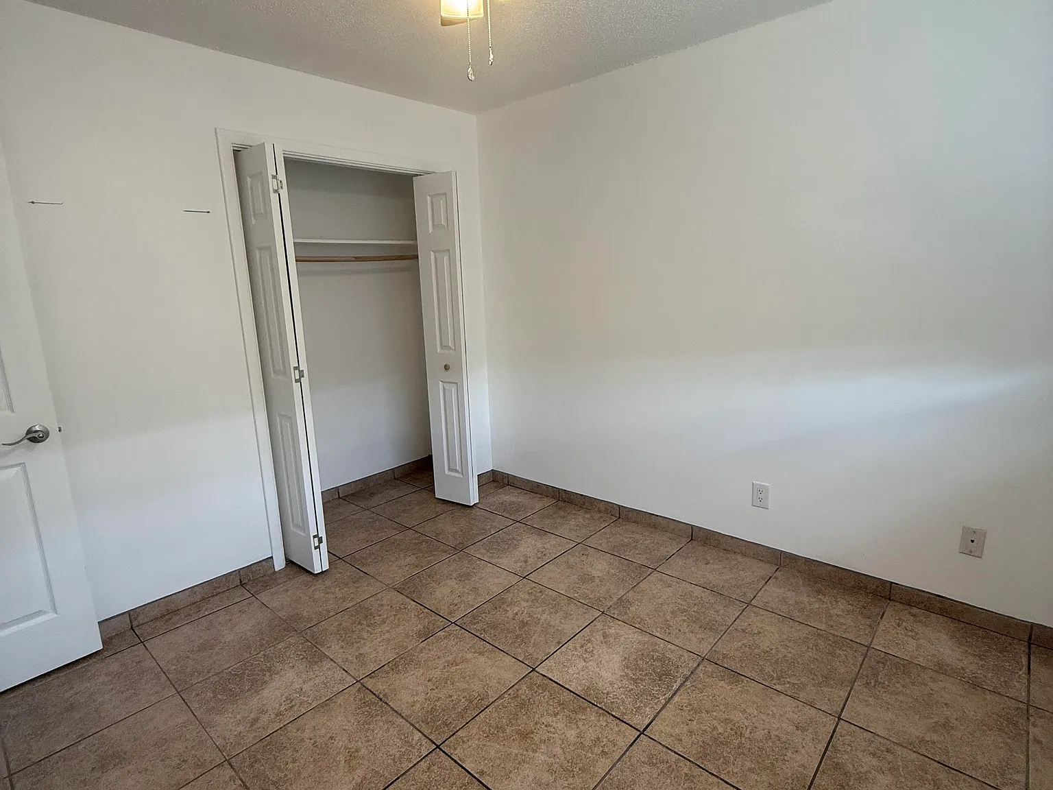 2 bed, 685 sqft, $1,000 — Photo 4