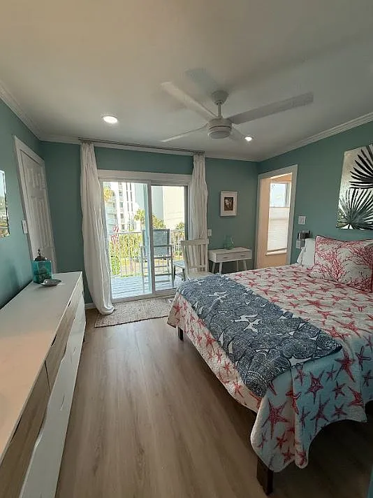 22 Moreno Point Road Unit 2 - 1 — Photo 3