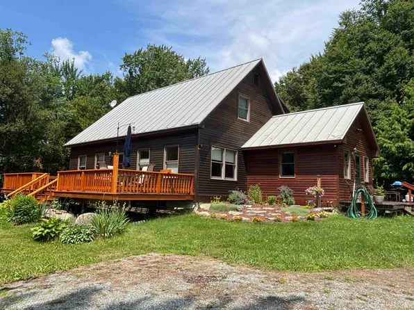 821 Paquette Road, Craftsbury, VT 05826