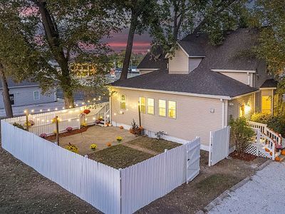 218 Walnut St, Highland, IL, 62249