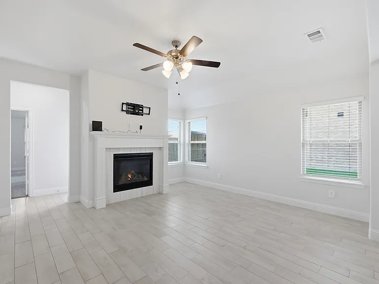 3220 Amber Waves Ln — Photo 4