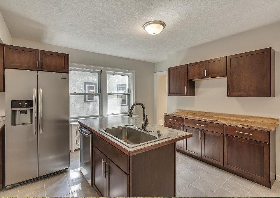 Recently remodeled kitchen & appliances.