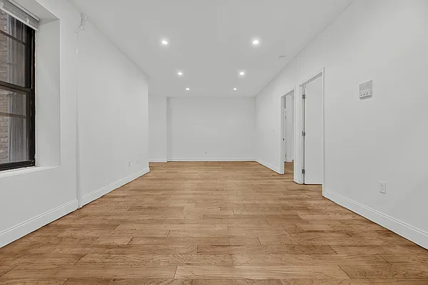 Rented by REAL New York | media 7