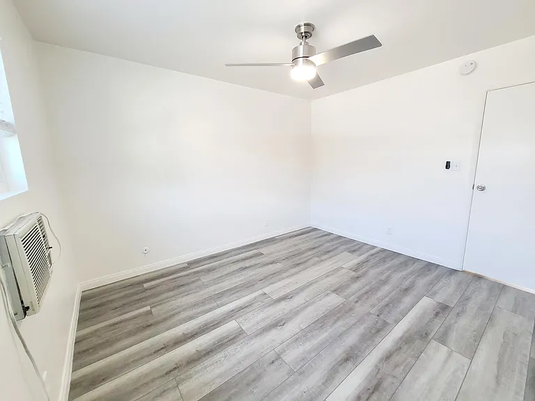 206 N Myers St #C — Photo 12