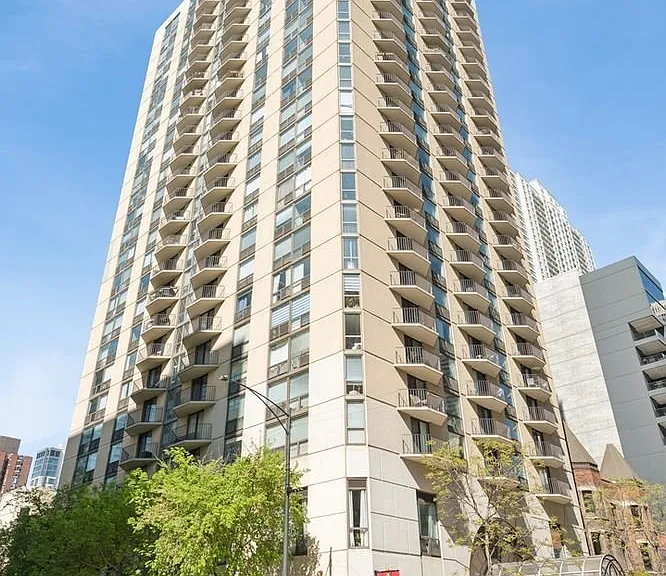 70 W Huron St #708 — Photo 1