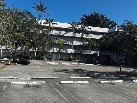 3rd image of 17255 SW 95th Ave APT 150