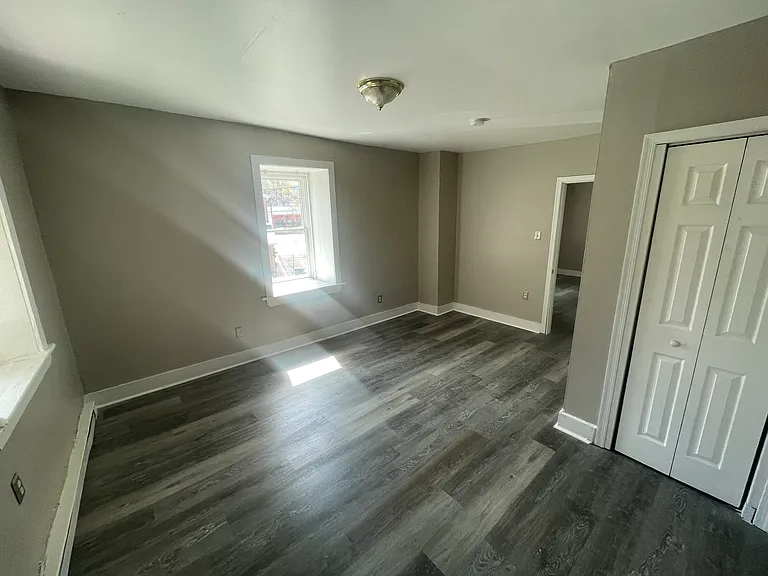 755 W Lincoln Highway — Photo 7