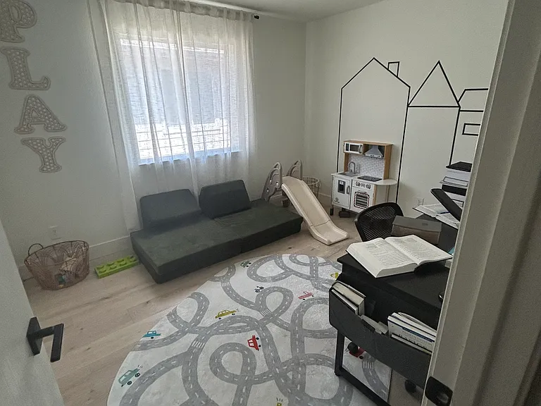 1301 Oak Hollow Ln — Photo 13