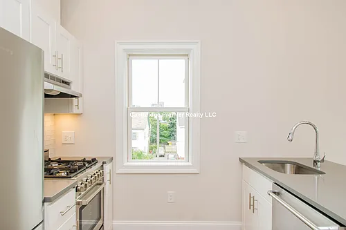 122 Columbia St #3 Photo 1