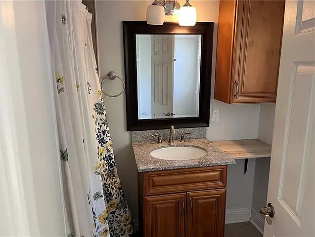 460 Carrollton Ave — Photo 7