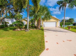 817 Barker St, Sebastian, FL 32958
