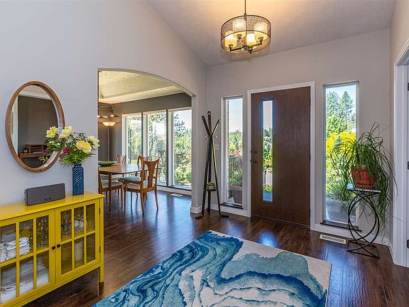 3rd image of 7707 E Woodview Ct