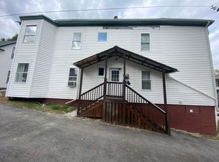 81 Shawmut St, Lewiston, ME 04240