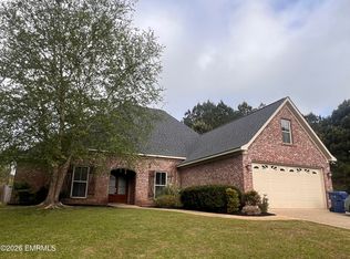 8365 Ole Cobblestone Dr, Meridian, MS 39305