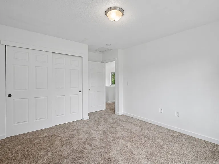 Roberts Court Townhomes — Photo 30