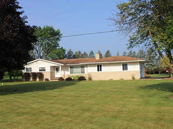 15330 Bueche Rd, Chesaning, MI 48616