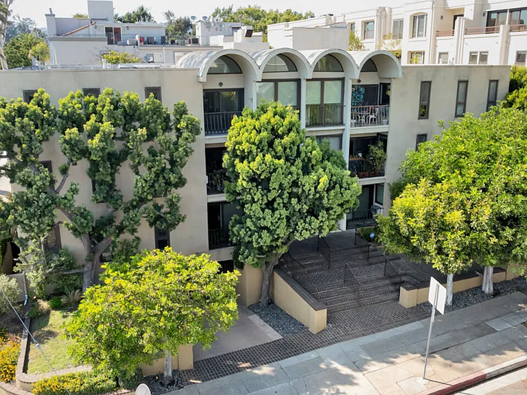 11789 Montana Ave #11 — Photo 18