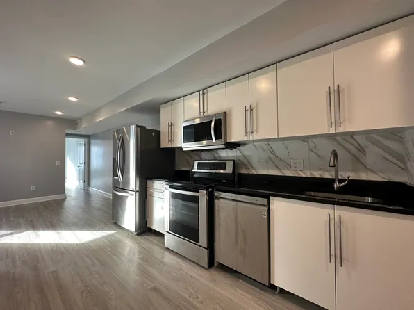 638 N 11th St APT B, Philadelphia, PA 19123