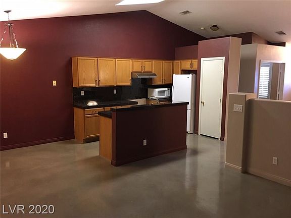 2nd image of 1036 Featherwood Ave