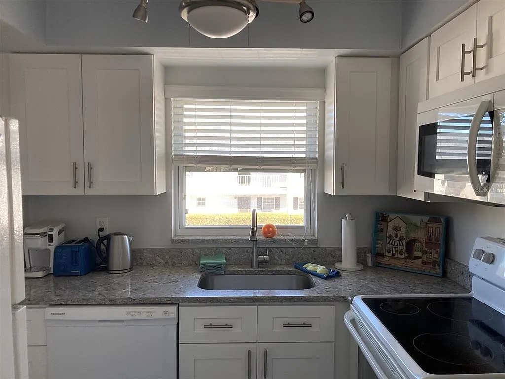 1 bed, 1.0 bath, 850 sqft, $1,150 — Photo 4