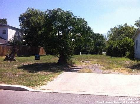 1st image of 204 E Melrose Dr