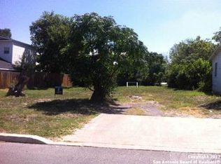 204 E Melrose Dr, Olmos Park, TX 78212