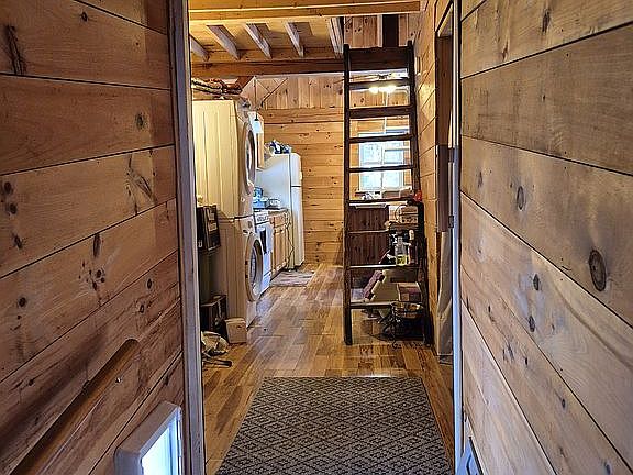 5th image of 34 South Rd