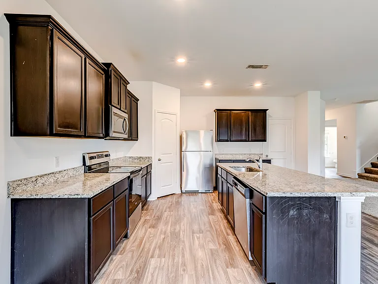 117 Fairfax Ln — Photo 37