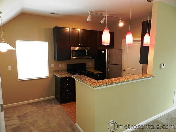 3rd image of 1395 Chesapeake Ave