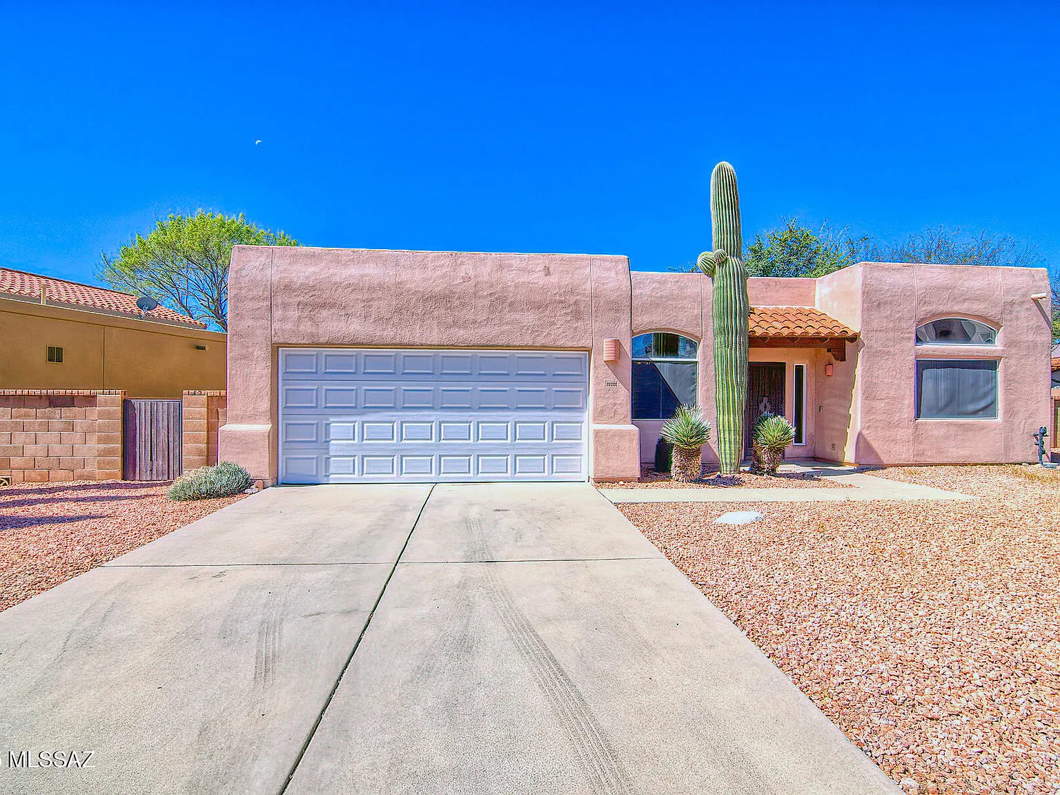 3 bed, 2.0 bath, 1708 sqft, $4,500 — Photo 3