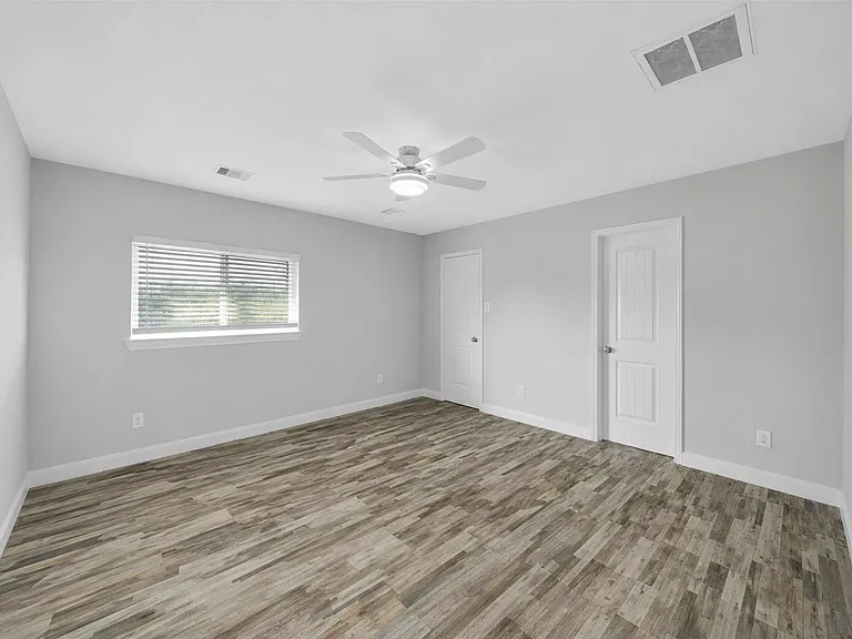 4732 Carmen St #B — Photo 21