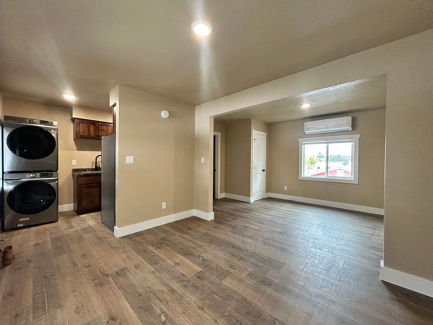 105 S. Clifton Street — Photo 2