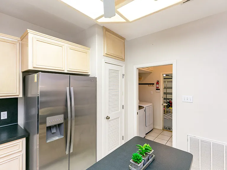 7005 Madiera Dr — Photo 10