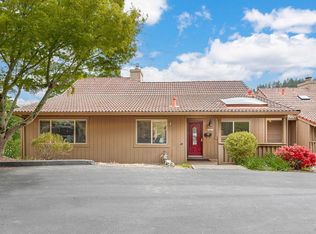 4 Oak Forest Ln, Santa Rosa, CA 95409