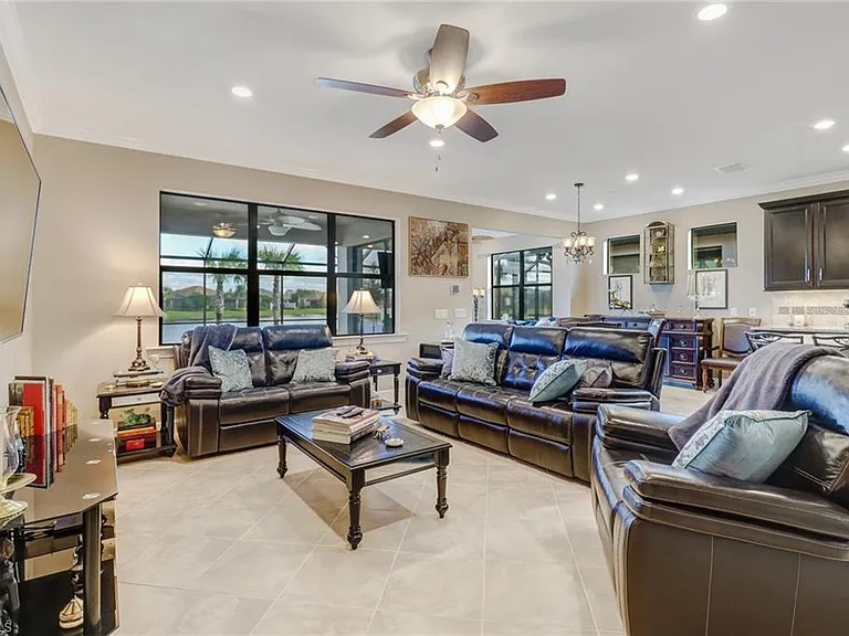 7567 Winding Cypress Dr — Photo 5