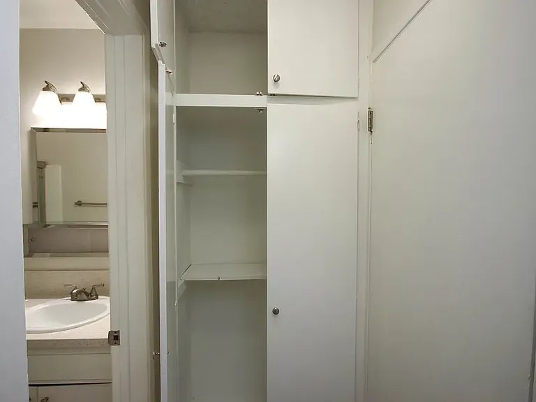 567 N Holliston Ave #1 — Photo 16