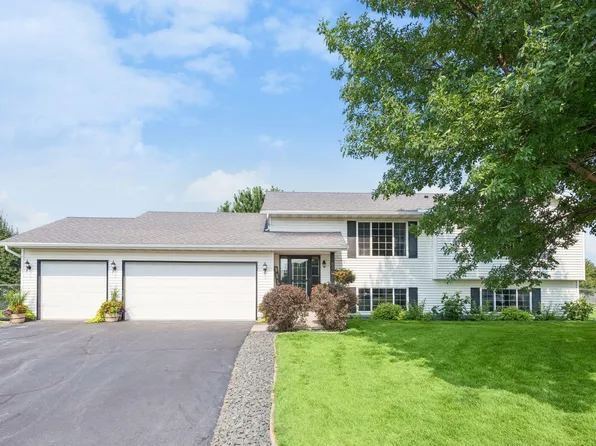 600 Pioneer Cir, Belle Plaine, MN 56011