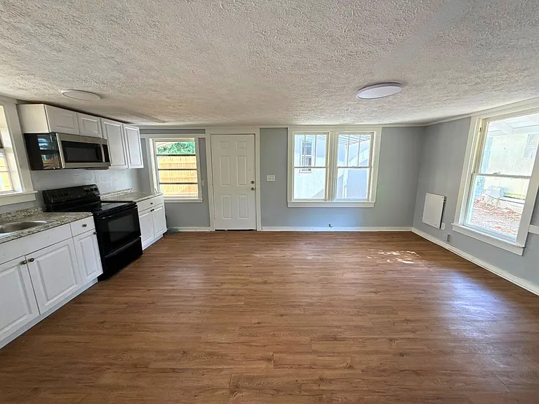 5168 Crooked Ln — Photo 2
