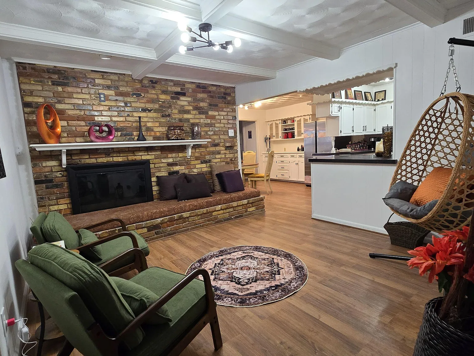 4 bed, 5.0 bath, 2340 sqft, $789 — Photo 4