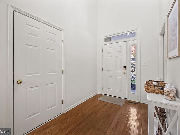 5th image of 6 Ocean Breeze Ct