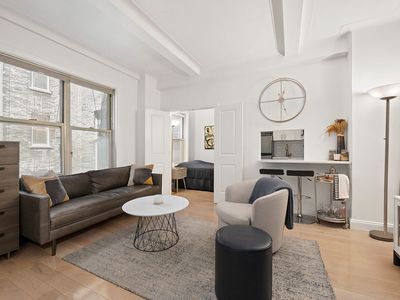 25 W 64th St APT 4F, New York, NY, 10023