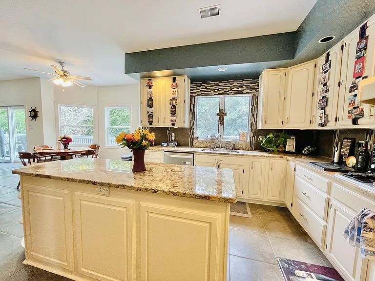 1474 Freeman Dr — Photo 15