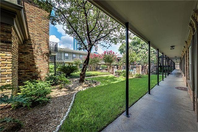 1st image of 3131 Southwest Fwy APT 35