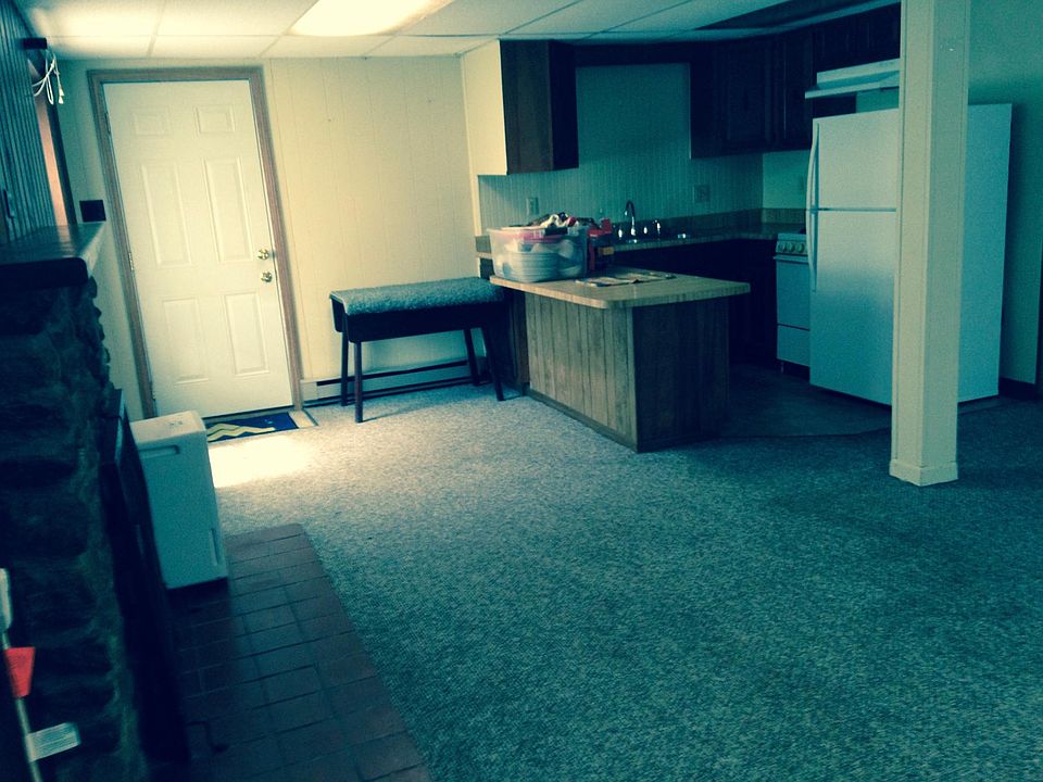 2nd image of 1224 1/2 College Park