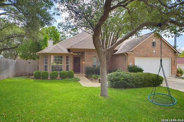 5 bed, 2.5 bath, 2220 sqft, $2,300 — Photo 1