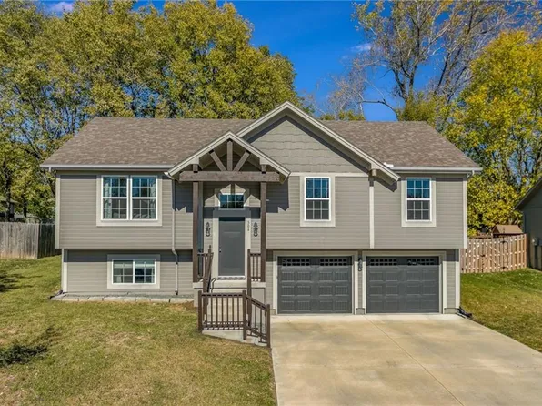 304 Echo Rdg, Buckner, MO 64016