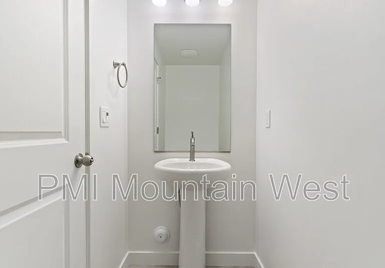 1836 W Red Twilight Ln — Photo 5