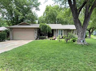 1318 S Bridgewater Dr, Wichita, KS 67209
