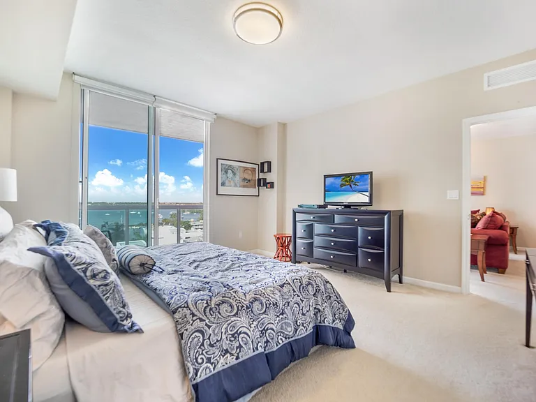 7910 Harbor Island Dr #801 — Photo 7