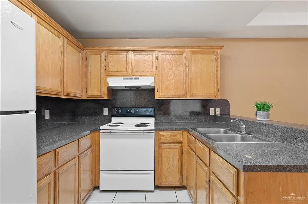 2604 Ringold Cir — Photo 3
